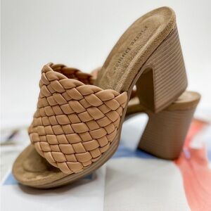 Pierre Dumas Women’s Morgen Sandal Heels Size 10 Brown Thick Heel Quilted Strap